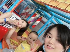 -嘿哟动霸CHUA·新潮玩运动娱乐中心·蹦床滑冰团建乐园