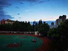 -上海市工商外国语学校