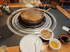 -阿山卓·野生菌火锅·纳西火塘烤肉