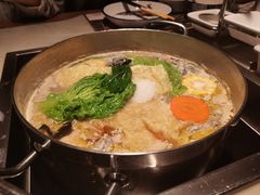 -尚尚仙·酸汤猪手·猪肚鸡火锅(华联万柳购物中心店)