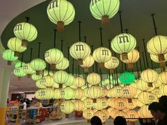 -m豆巧克力世界(上海世茂广场店)