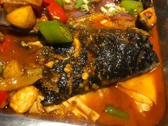 -鸣记脆皮烤鱼·海鲜烤鱼(三八广场店)