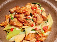 泡仔姜烧牛蛙-吃饭皇帝大(解放西路店)