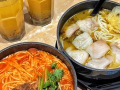 -灵芝妹子海鲜米线(劳动公园店)