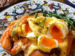 三文鱼班尼迪克-Alimentari早午餐(安福路店)