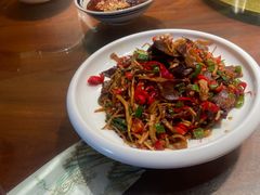 -川流不息·地道川菜·小龙虾(松东路店)