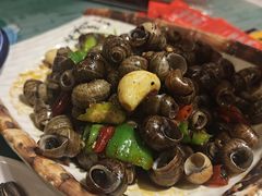 口味田螺-美膳居川菜馆油焖大虾烧烤(卓刀泉店)