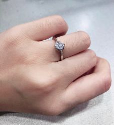 -威德钻石-克拉钻大本营(南京东路店)