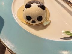 -雍容荟帝王蟹活龙虾展台自助(IFS黑金店)