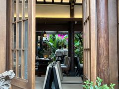 -菌自由丨野生菌火锅特色庭院餐厅(丽江古城店)