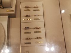 -卡地亚(杭州大厦精品店)