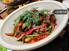 -老滇山寨•云南特色菜•地方菜•民族风情歌舞表演(金碧店)