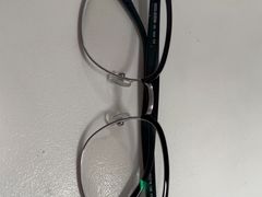 -优医视平价眼镜蔡司依视路折扣工厂店(十里堡店)