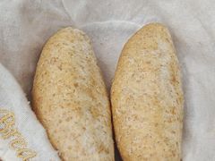 自制面包-MADO冰淇淋咖啡馆(淘金店)