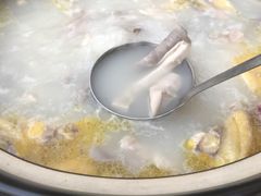 -15年老字号鑫鑫猪肚鸡·椰子鸡海南火锅(兴隆华侨农场店)