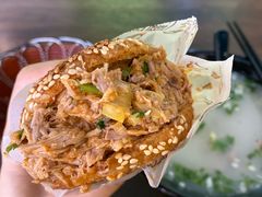 烧饼夹肉-万红路羊汤烧饼店(将台路店)