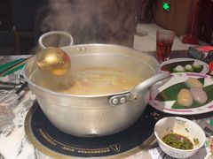 -禄婶鸡煲·打边炉