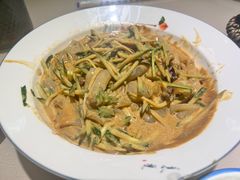 -老码头黑皮肘子锅包肉(赣水路店)