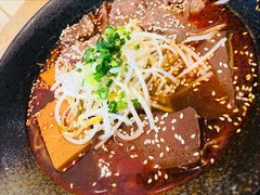 麻辣牛肉面-胜面
