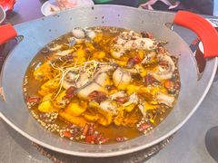 -金鱼盆32年水煮鱼·18秒辣椒炒肉(京西大悦城店)