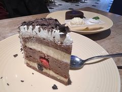 -LENBACH兰巴赫西餐啤酒坊(大连东港店)