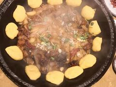 -万里闯关东铁锅炖菜馆(高新旗舰店)