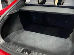 -TESLA 特斯拉(上海太古汇体验店)