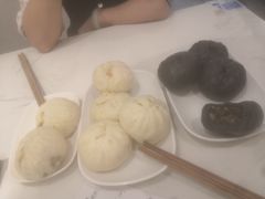 -李与白包子铺(桐梓林店)