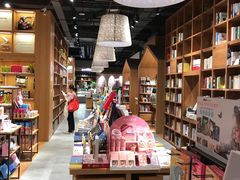 -百新书局(尚悦湾店)