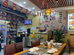 大堂-刘记大块烤羊腿餐吧(北沙滩店)