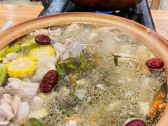 石橄榄炖鸡-洪大厨鸡煲(福田店)