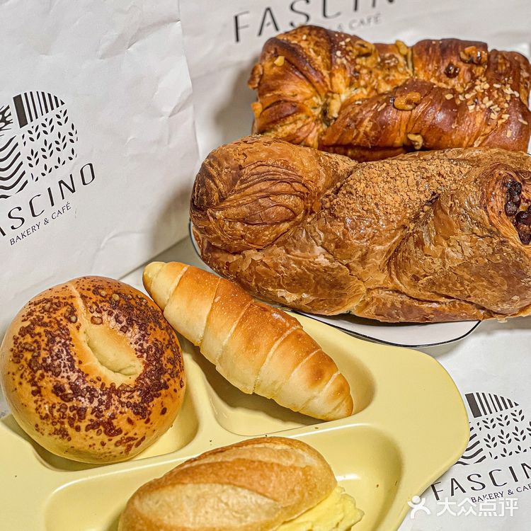 火爆魔都的面包店今天终于在南京排到啦