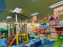 -莫莉幻想儿童乐园(武汉经开永旺店)