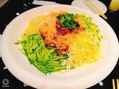 -老码头黑皮肘子锅包肉熏酱水饺(文政街店)