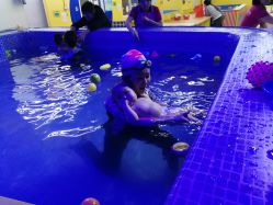-子木乐园婴儿游泳馆(水晶港店)