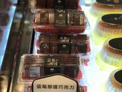 蓝莓那提巧克力-红跑车(三牌楼店)