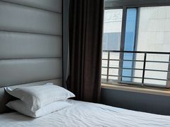 -Zsmart智尚酒店(上海城隍庙老西门地铁站店)