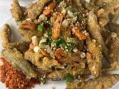 香酥鱼虾拼盘-彭大姐老店黄辣丁(新津店)