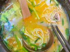 -良米山·云南野生菌过桥米线(上海首店)