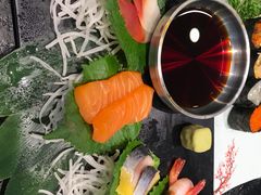 日式刺身拼盘-烤路里·韩国品质自助烤肉(石路天虹4号店)