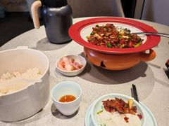 -有红鸡毛店·川菜(建设路店)