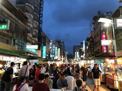 -六合夜市