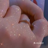 戴上我美美的钻戒呀