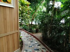 -老街坊美食汇(玉兰大街店)