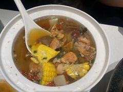 -江城小馆陕南妈妈菜·全球旅行餐厅(钟楼店)