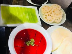 -红九格老火锅(三峡广场店)