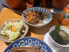 -红猪卤肉饭(大西洋美食城店)