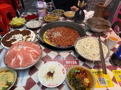 -赵美丽·重庆社区火锅·直营店(火车东站·中豪国际店)