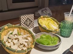 -喃喃椰·糟粕醋·椰子鸡火锅(七堡花园店)