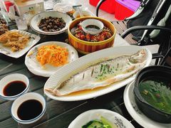 -七的湖·晚芳亭·阳澄湖农家菜·大闸蟹(莲花岛店)